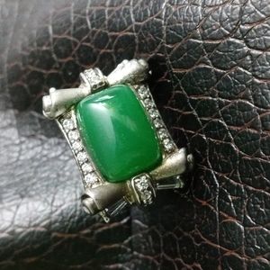 Vintage art deco green stone ring